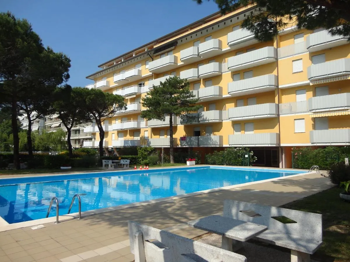 Nice And Cozy Apartment With Pool - Beahost 0*, Порто-Санта-Маргерита-ди-Каорле Италия